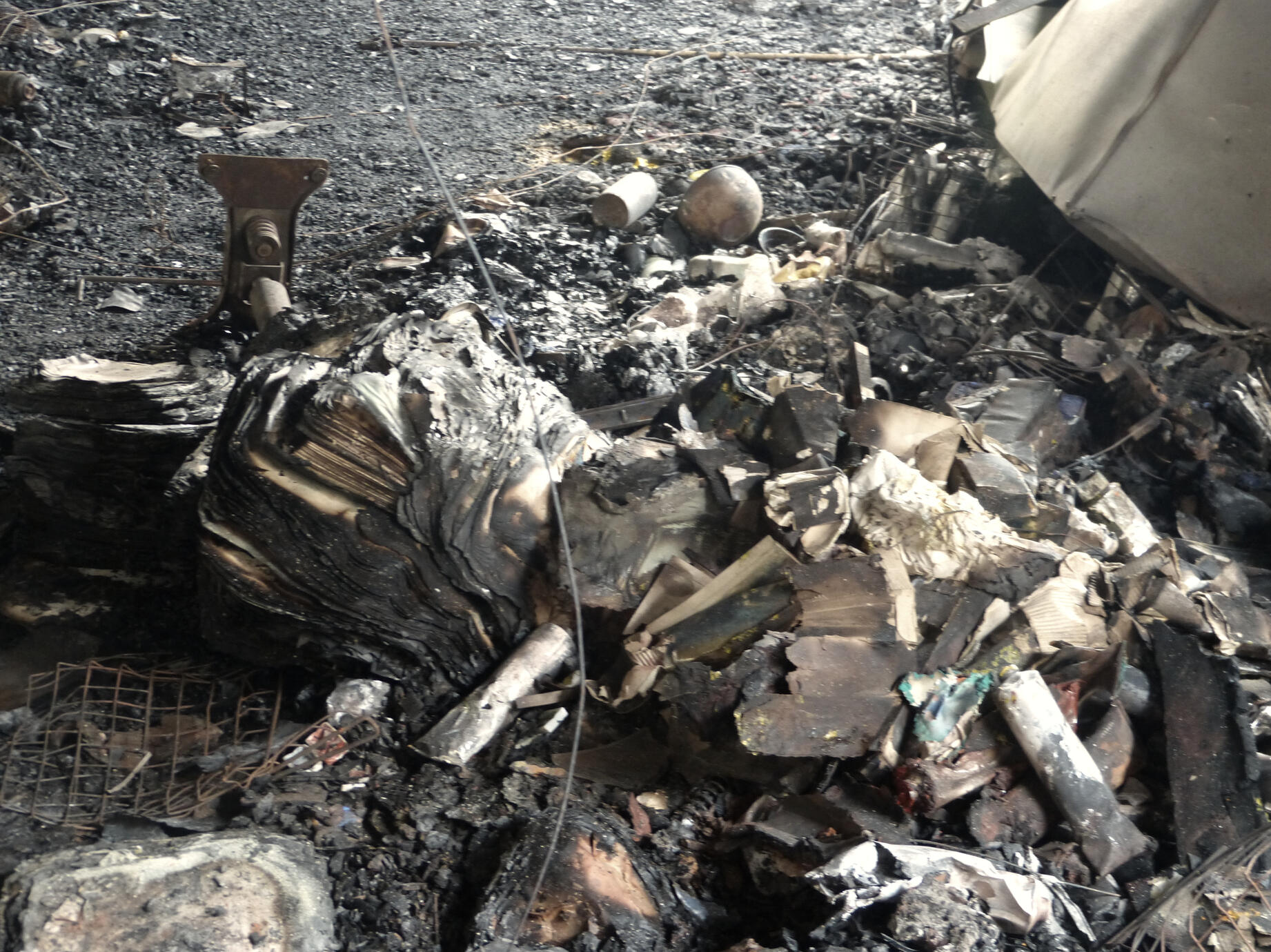 3.沉寂不是停止，是讓心情沉澱到能再說話。